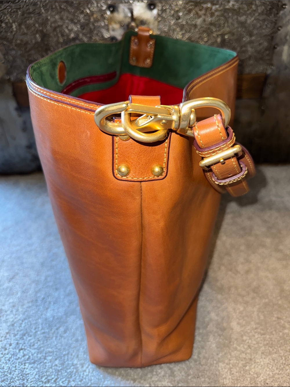 Dooney & Bourke Florentine Extra Large Courtney Sac in Natural - Picture 4 of 15